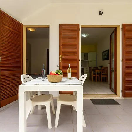Iris By Interhome *