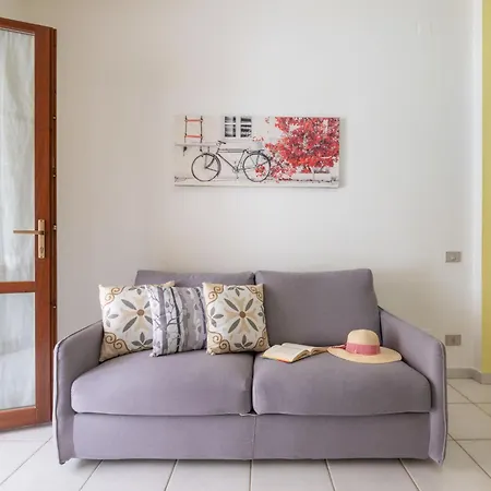 Iris By Interhome Lägenhet Villasimius