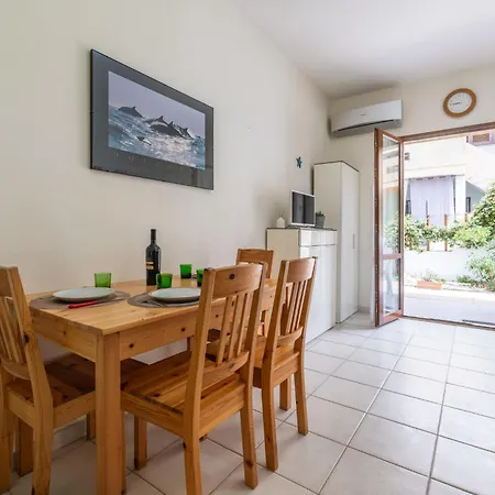 Iris By Interhome Апартаменты *